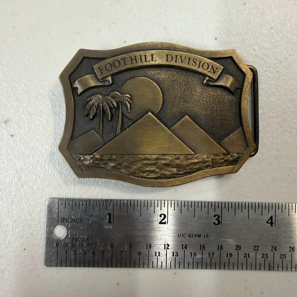 Vintage Spec-Cast Foothill Division Brass Belt Buckle Pyramids Palm Trees Iowa‎